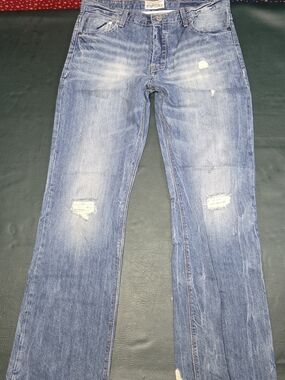 **Aeropostale Distressed Light Blue Denim Jeans**